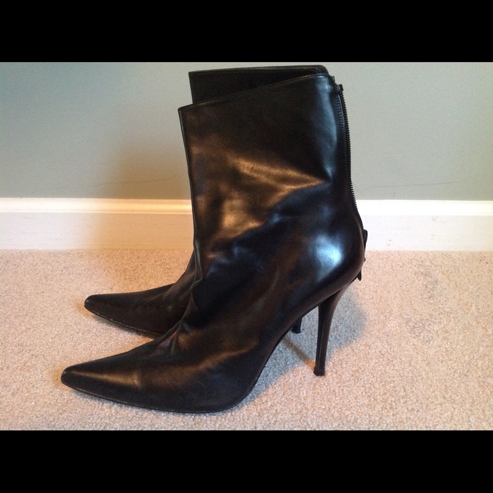 Stuart Weitzman 9.5M Black Leather Boots Stiletto Heels